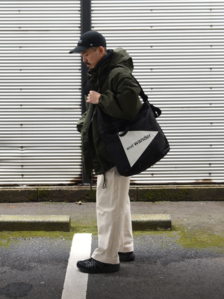 and wander(アンドワンダー)/CORDURA LOGO TOTE L コーデュラロゴトートL | BINGOYA