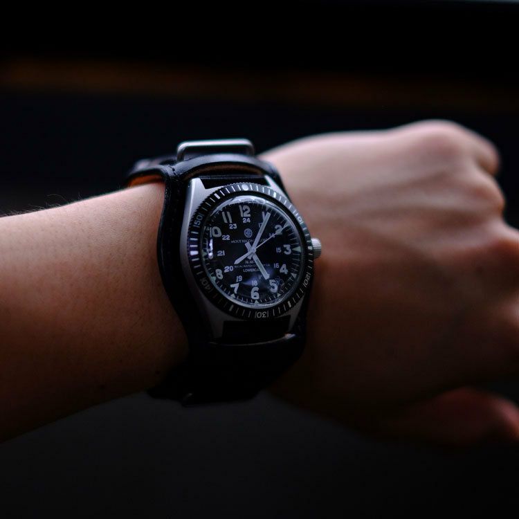 SALE 30％OFF】N.W.C × LOWERCASE × MOUT WATCH【返品交換不可】/MOUT 