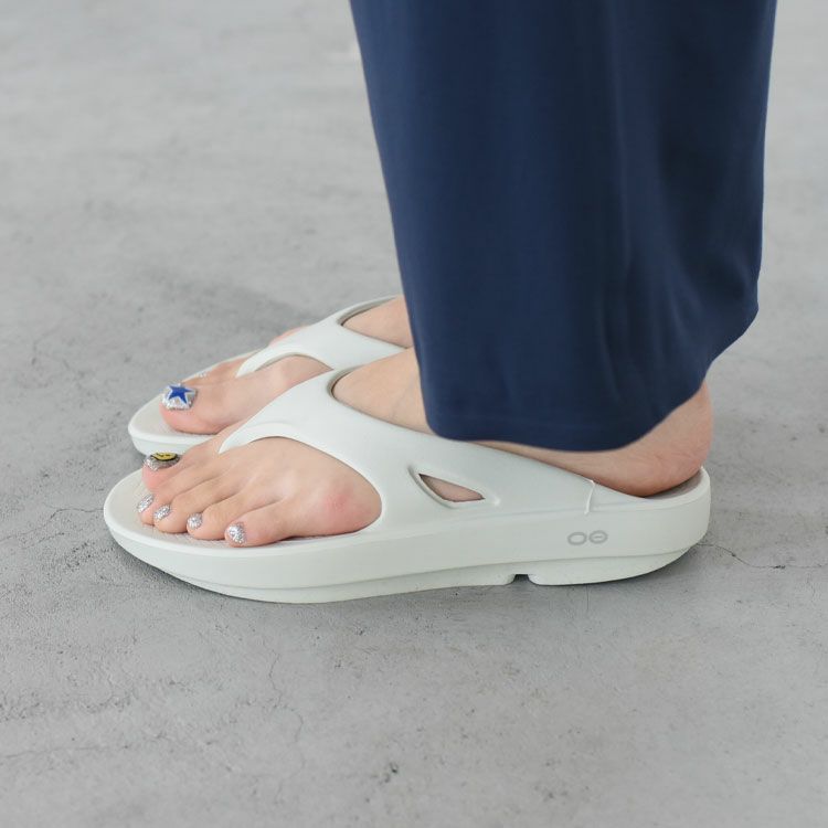 OOFOS(ウーフォス)/リカバリーサンダル