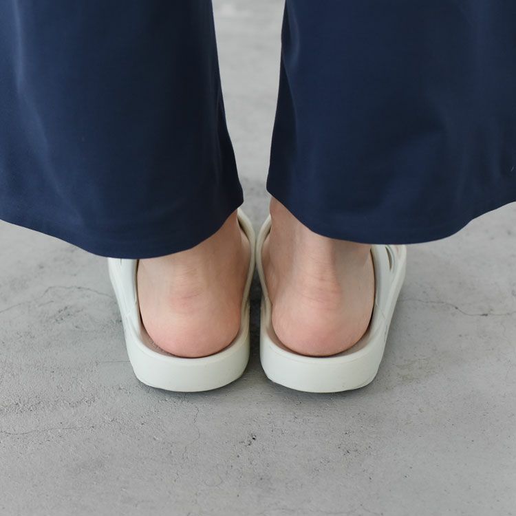 OOFOS(ウーフォス)/リカバリーサンダル