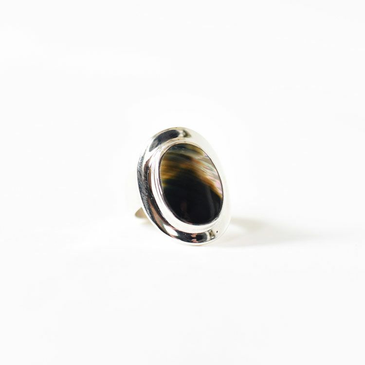 Amulet Ring with Black Shell/XOLO JEWELRY(ショロジュエリー) | BINGOYA