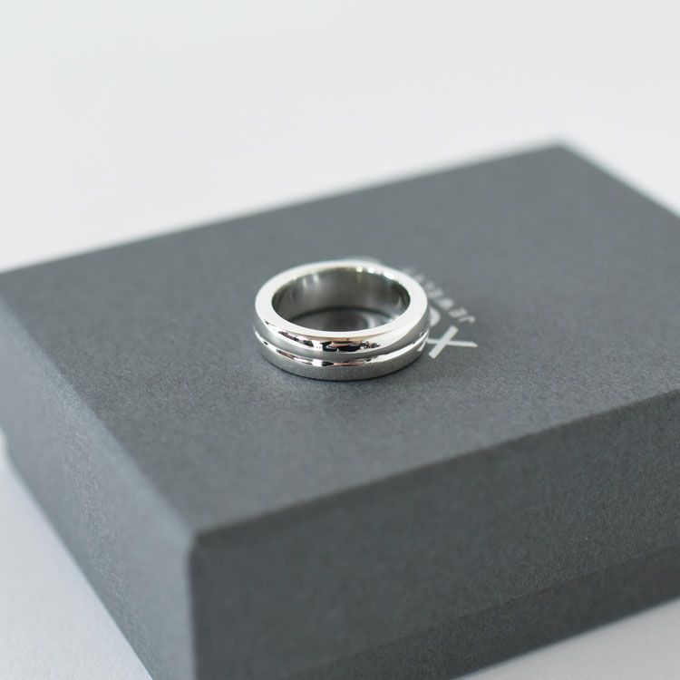 Line Narrow Ring