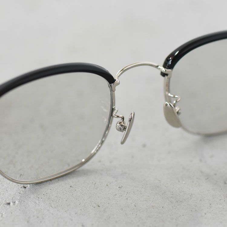 FUTURE フューチャー（調光レンズ）