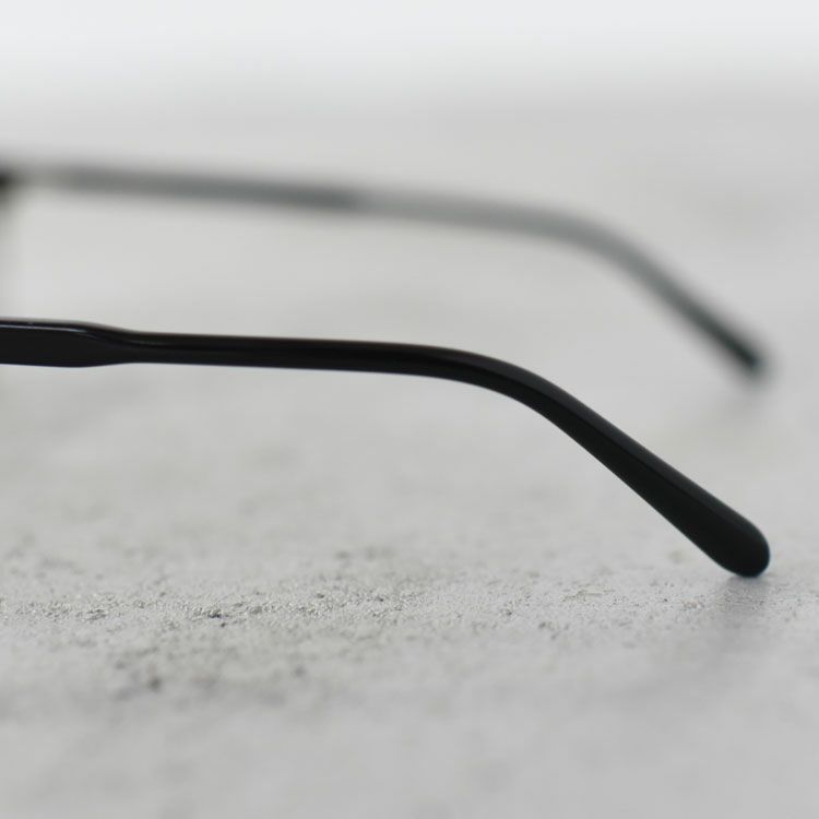 FUTURE フューチャー（調光レンズ）