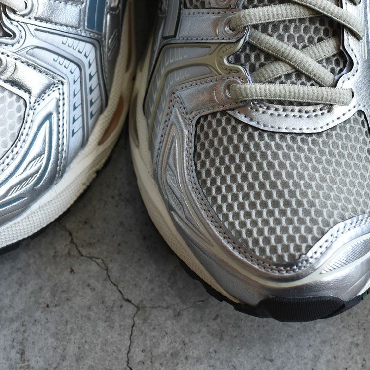 GEL-KAYANO 14 ゲルカヤノ14