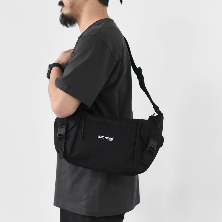 SHOULDER BAG