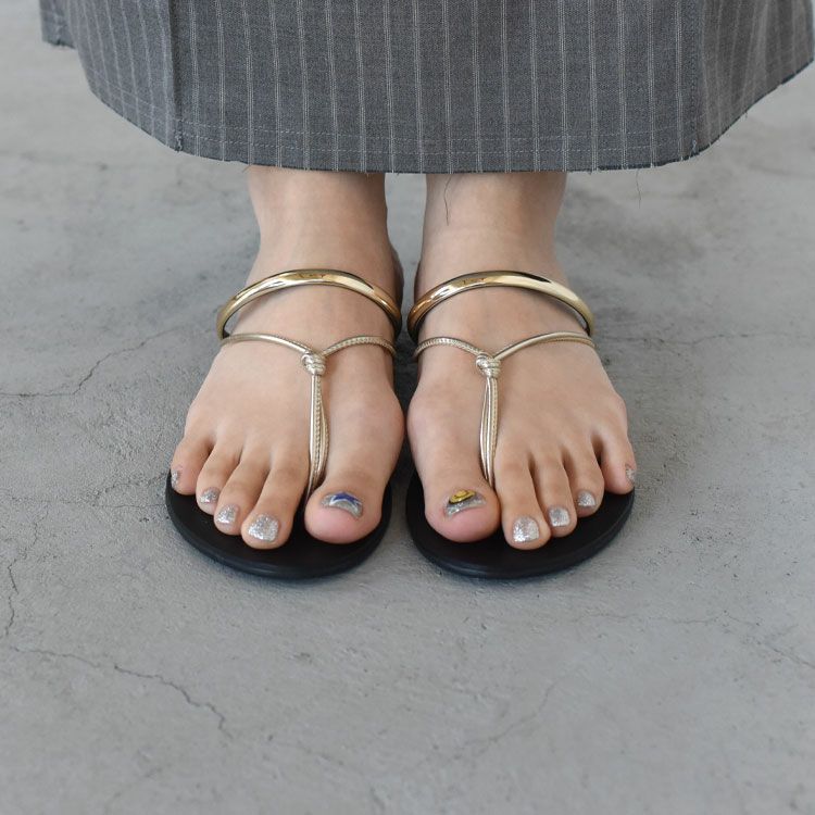 トングフラットサンダル