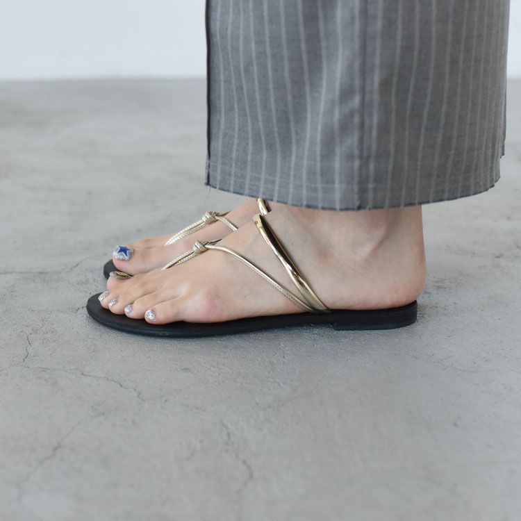 トングフラットサンダル