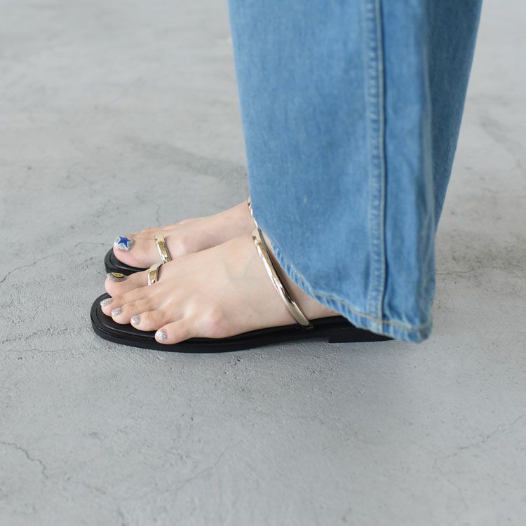 フィンガーフックフラットサンダル（スムースレザー）