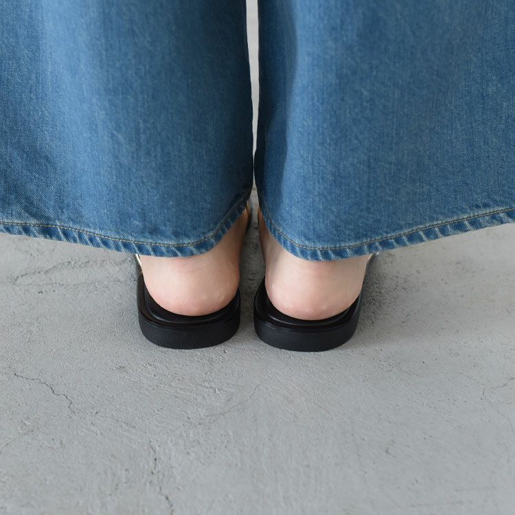 フィンガーフックフラットサンダル（スムースレザー）