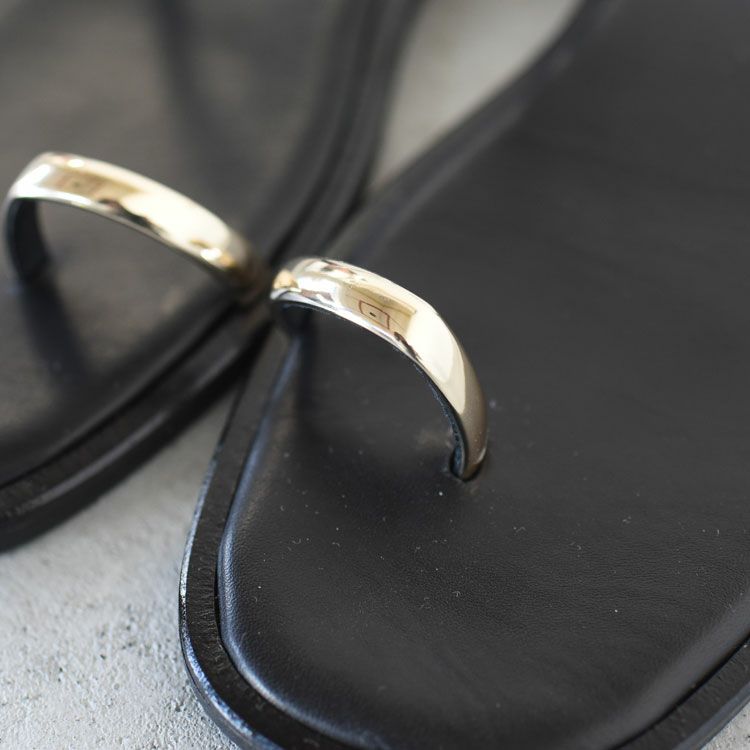 フィンガーフックフラットサンダル（スムースレザー）