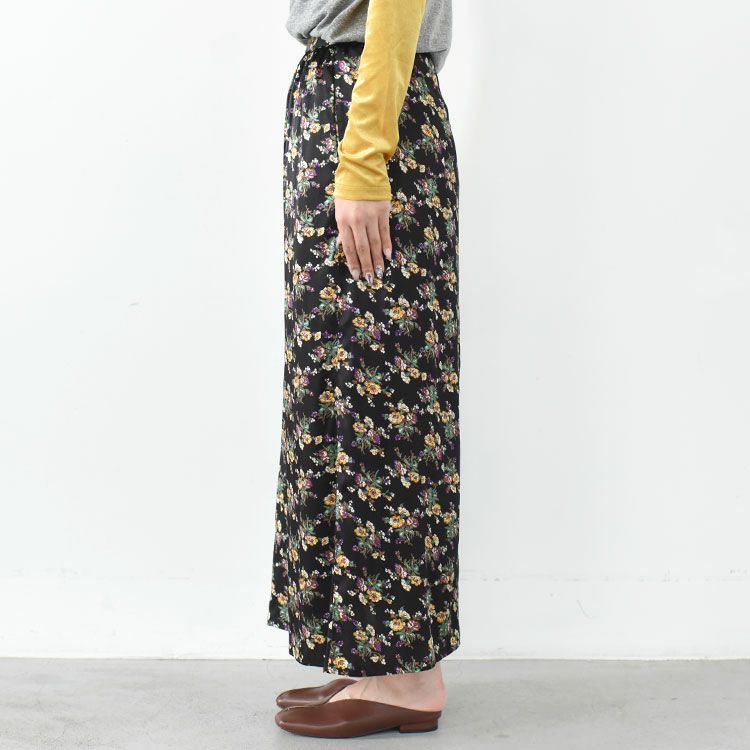 FLOWER BOUQUET PRINTED SATIN SKIRT フラワーブーケプリントサテンスカート