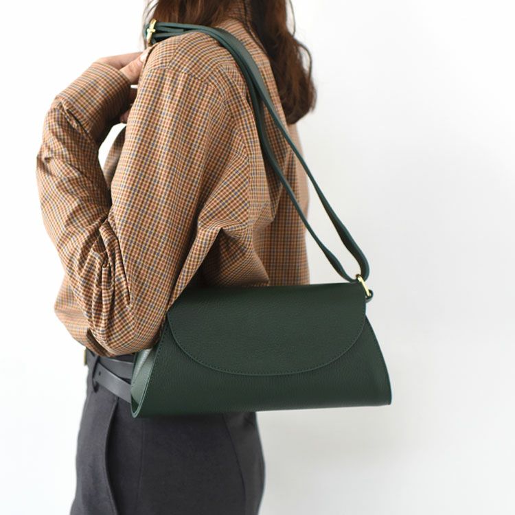 スクエアショルダーバッグ