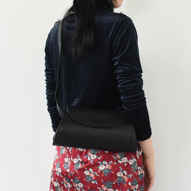 スクエアショルダーバッグ