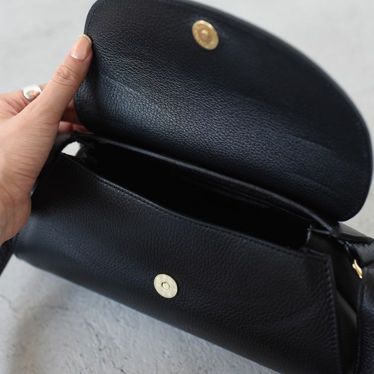 スクエアショルダーバッグ