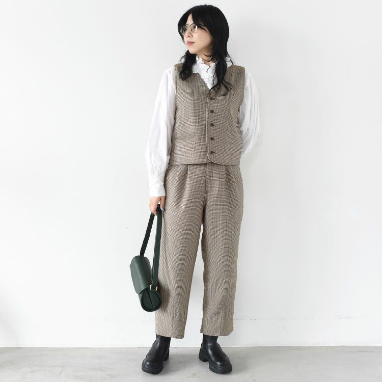 V neck vest Vネックベスト