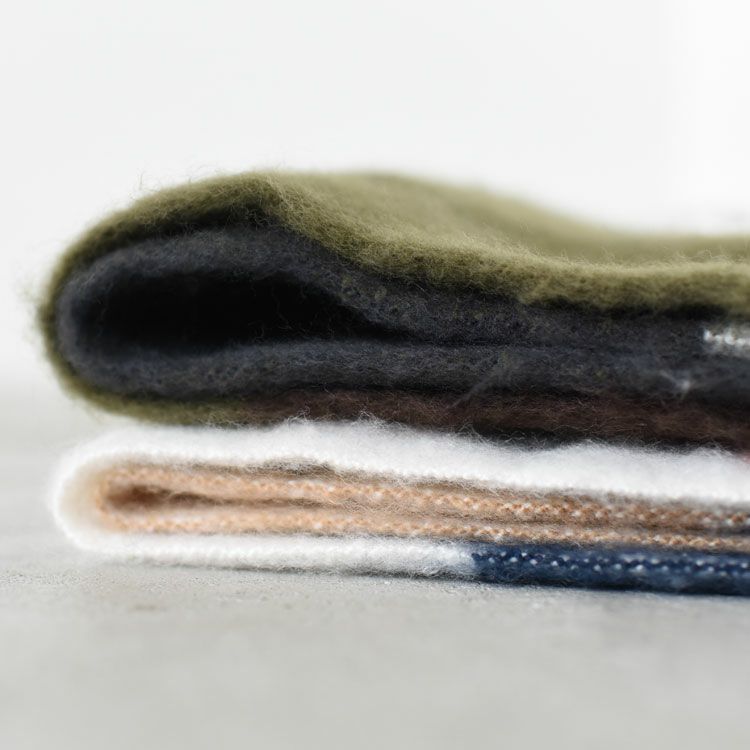 ISLA TARTAN BOUCLE SCARF アイラ タータンブークレ マフラー