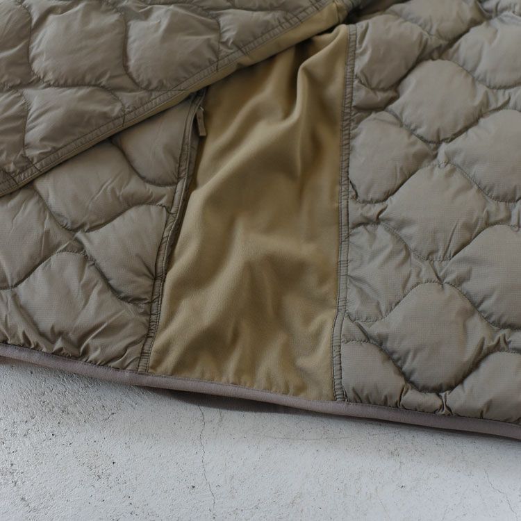 FREE RUN INSULATED JACKET フリーランインサレーテッドジャケット（ユニセックス）