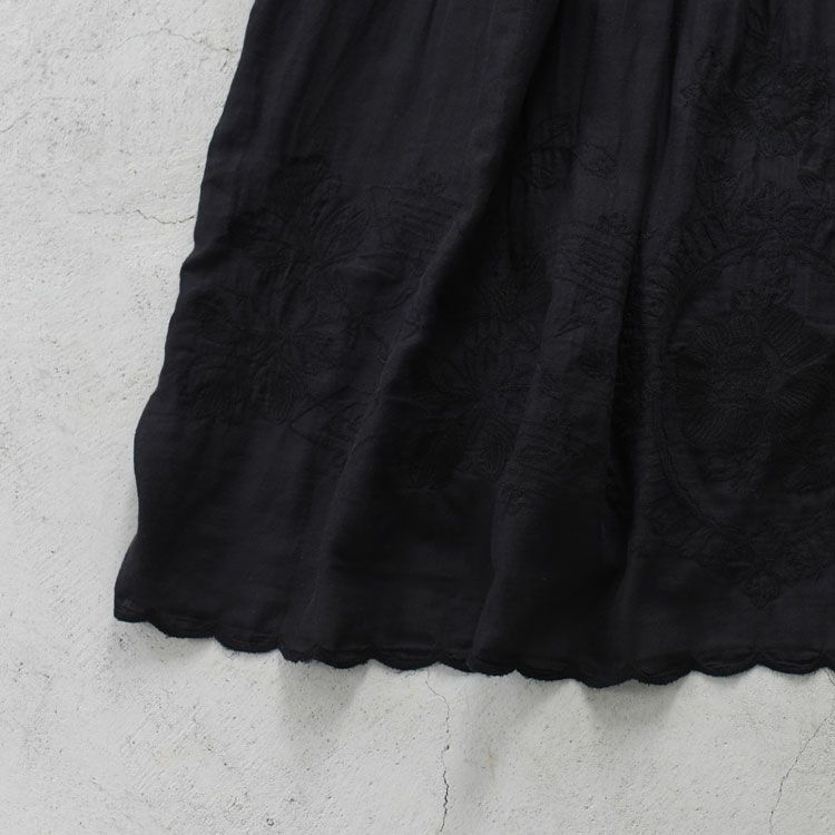 embroidery scallop cami dress エンブロイダリースカラップキャミドレス