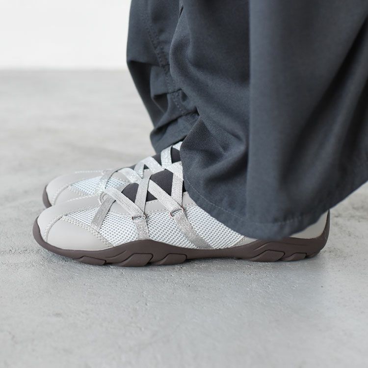 ZANE X-STRAP SNEAKERS ゼイン Xストラップスニーカー