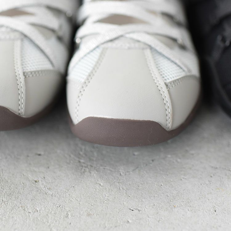 ZANE X-STRAP SNEAKERS ゼイン Xストラップスニーカー