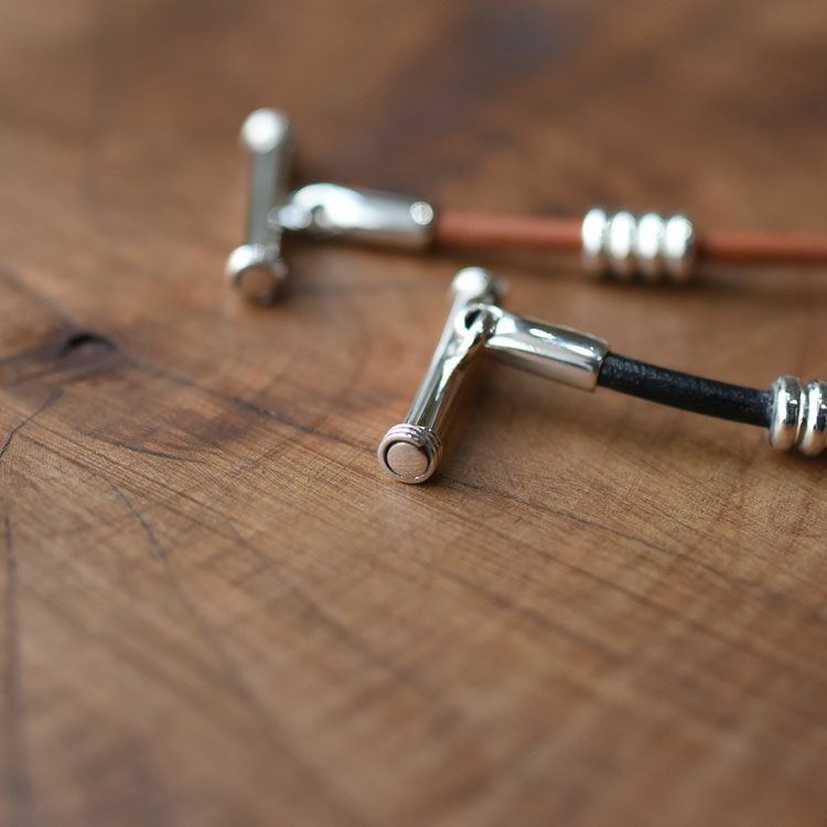 Toggle Double Leather Bracelet